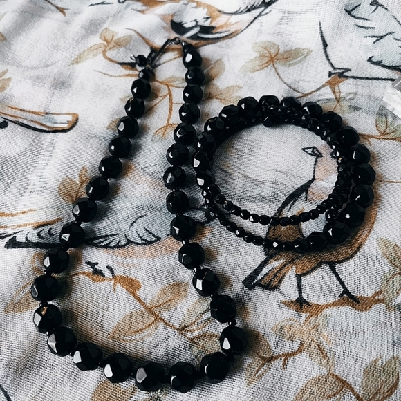 Jet Black Glass Necklace and Memory Wire Bracelet Vintage Smooth Facets Mourning - Picture 5 of 14
